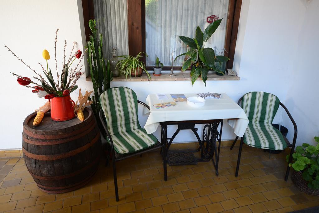 Bed and Breakfast Eden Panzió Erlau Exterior foto