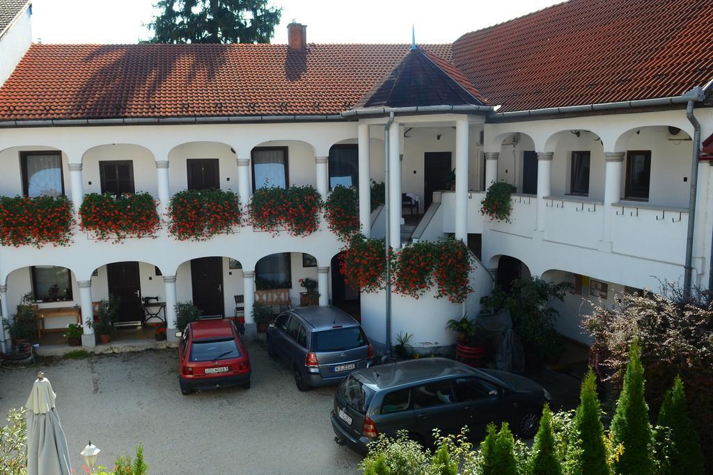 Bed and Breakfast Eden Panzió Erlau Exterior foto