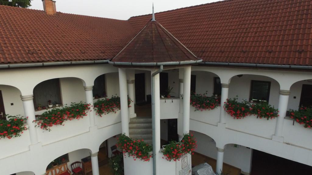 Bed and Breakfast Eden Panzió Erlau Exterior foto